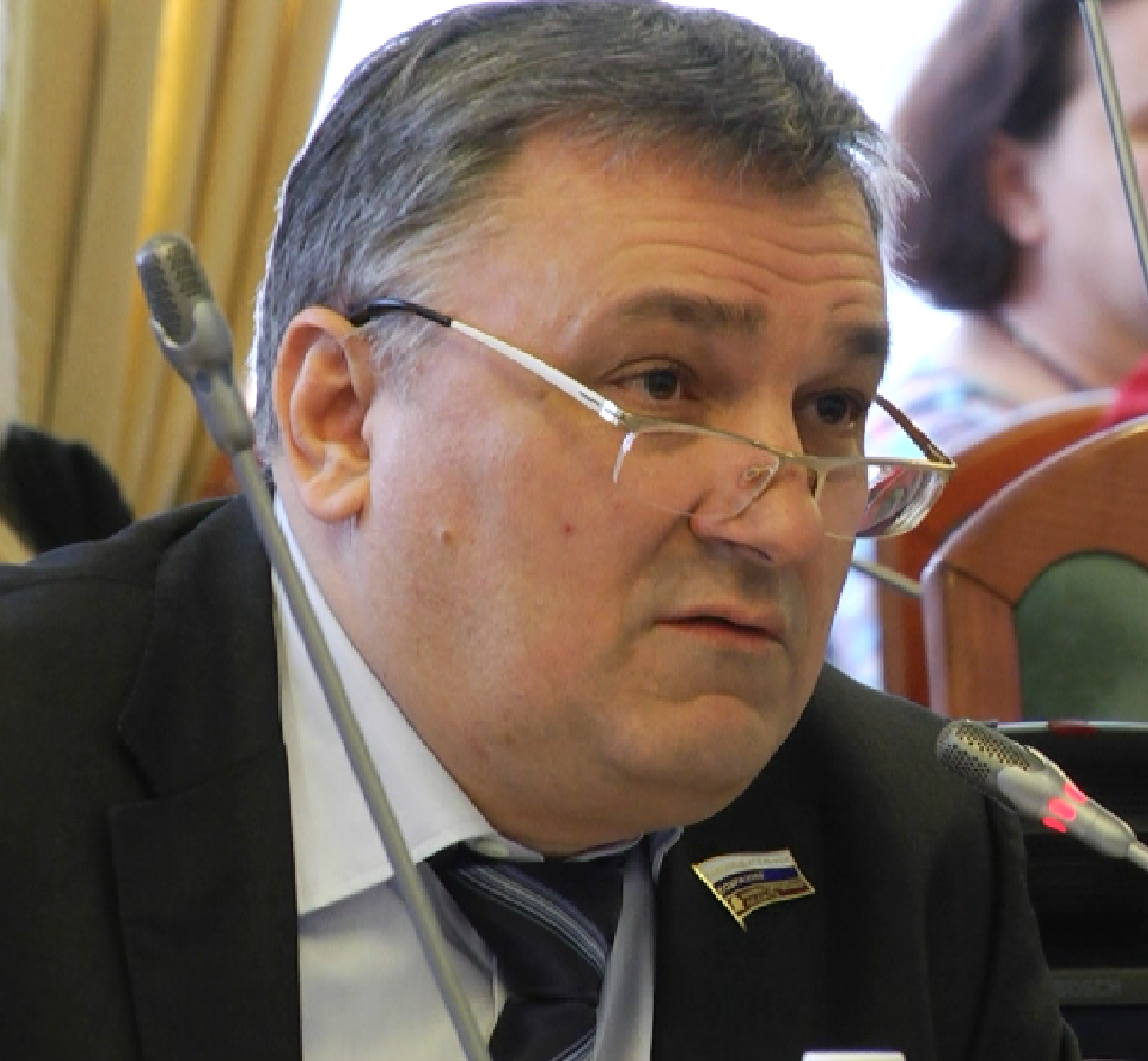 Василий Суханов заместитель председателя комитета Законодательного собрания по развитию предпринимательства торговли и туризма