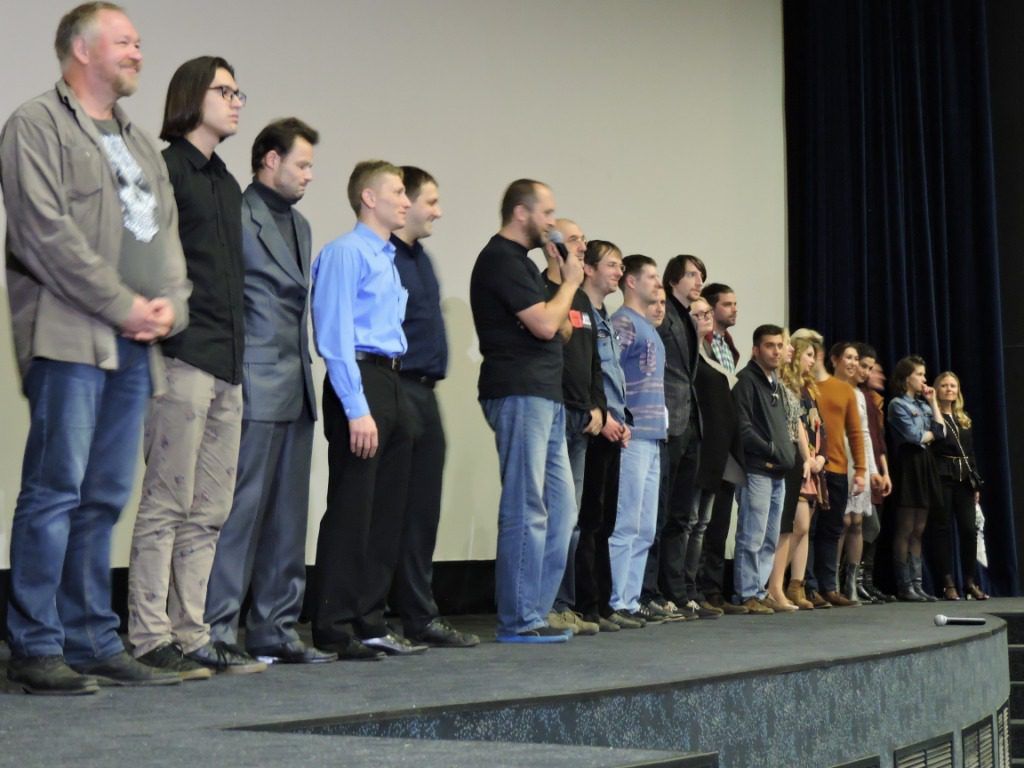 Съемочная группа фильма на сцене кинотеатра "Октябрь"