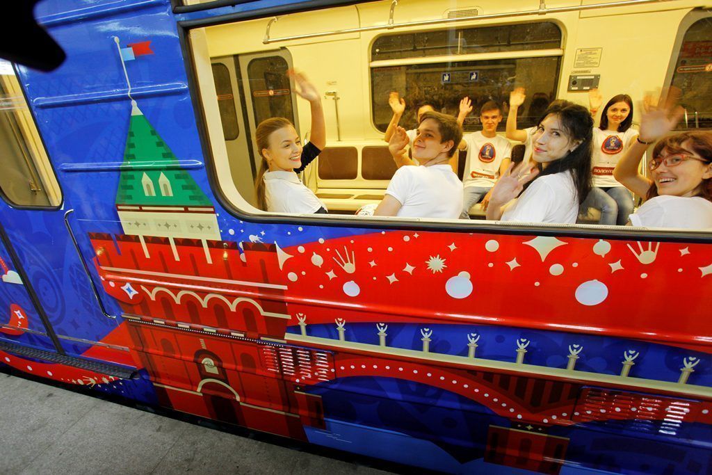 Поезд, брендированный символикой ЧМ-2018, появился в метро Нижнего Новгорода