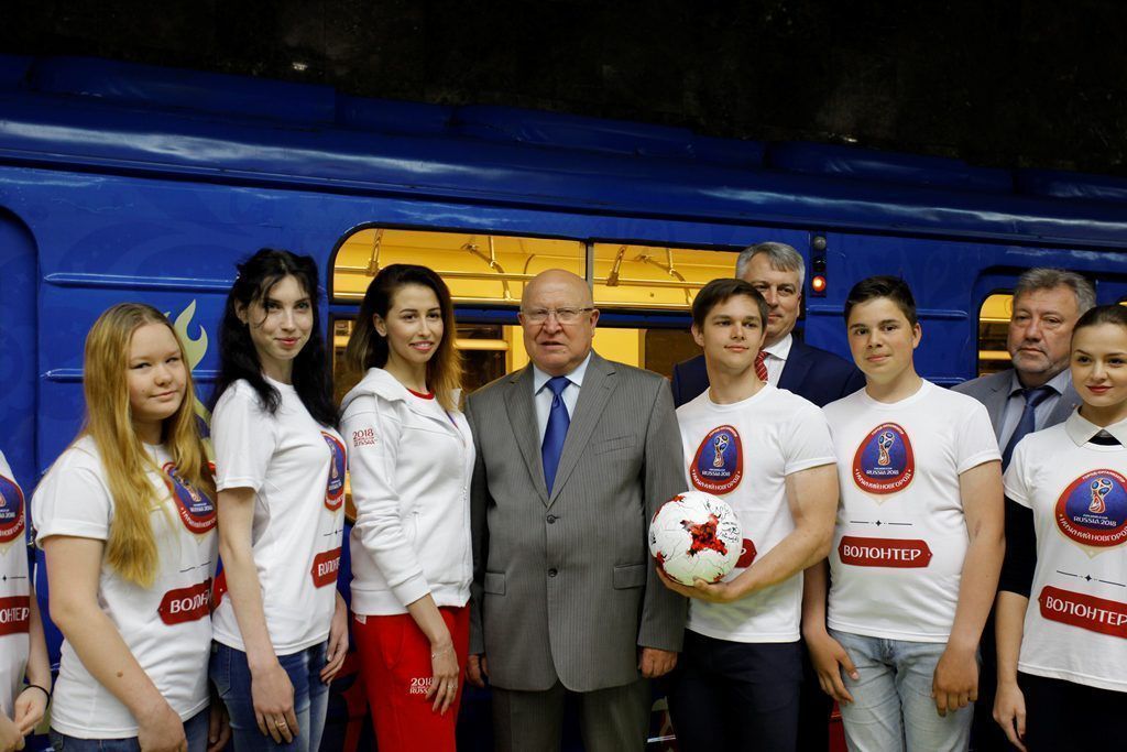 Поезд, брендированный символикой ЧМ-2018, появился в метро Нижнего Новгорода
