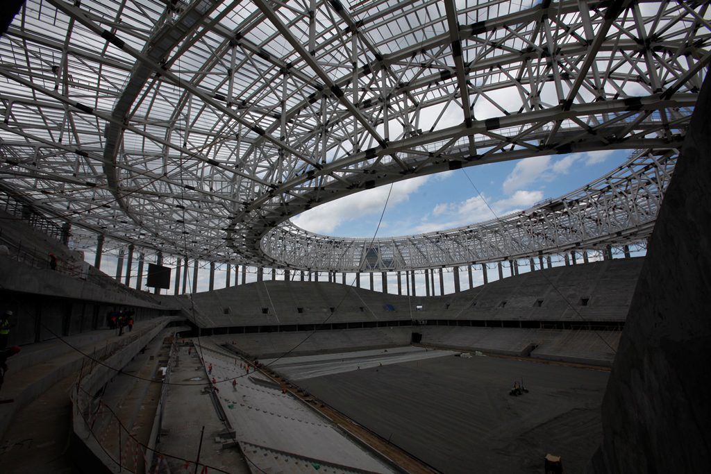 Еще 500 рабочих привлекут для ускорения темпов строительства стадиона на Стрелке