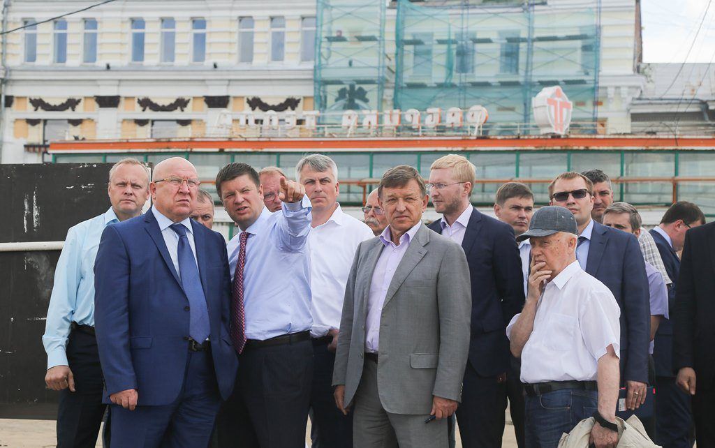 Основные работы на Нижневолжской набережной планируют завершить до конца года