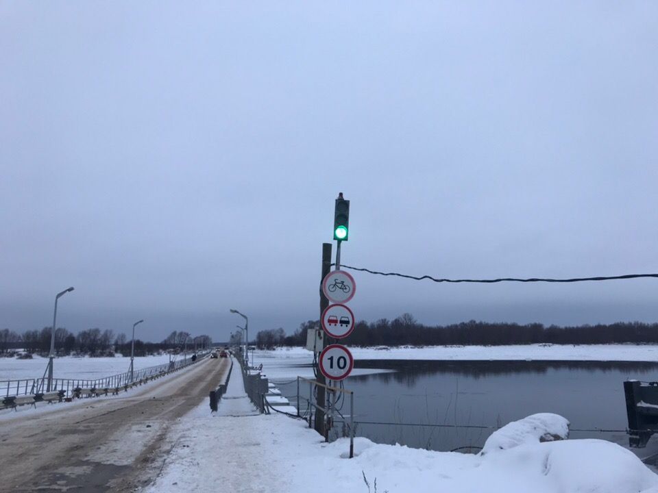 Камера на оку павлово нижегородской области. Понтонный мост Павлово Тумботино. Мост в Павлово на Тумботино. Тумботино Нижегородская область мост через оку. Ока мост Павлово Тумботино.