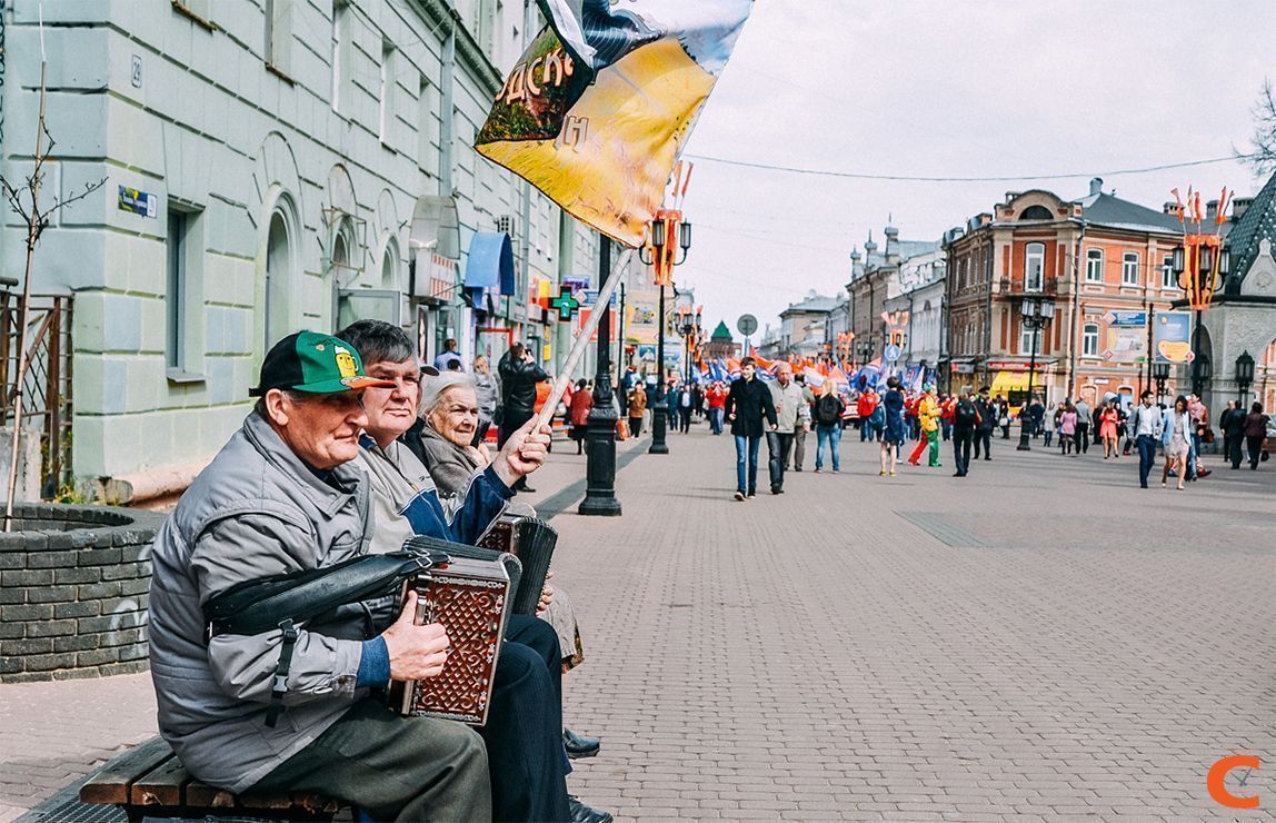 Население ниже. Нижний Новгород население. Нижни нйовогордо население. Нижни Новгородк население. Жители города Нижний Новгород.