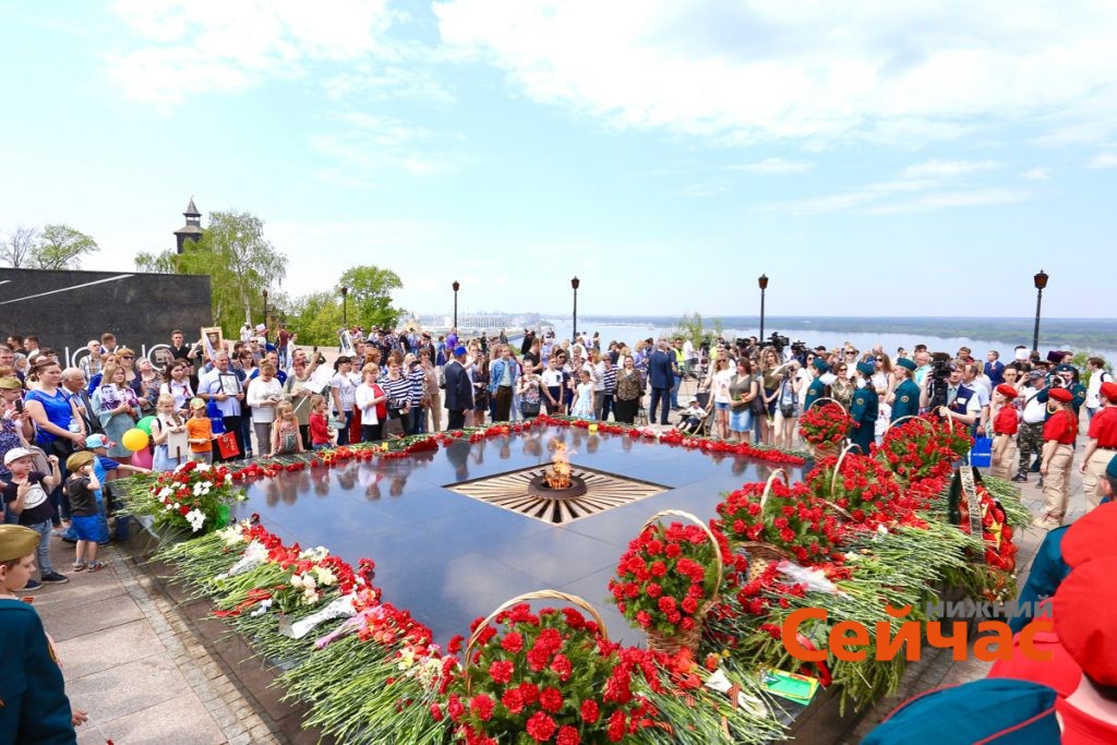 Фоторепортаж: Нижегородцы празднуют День Победы