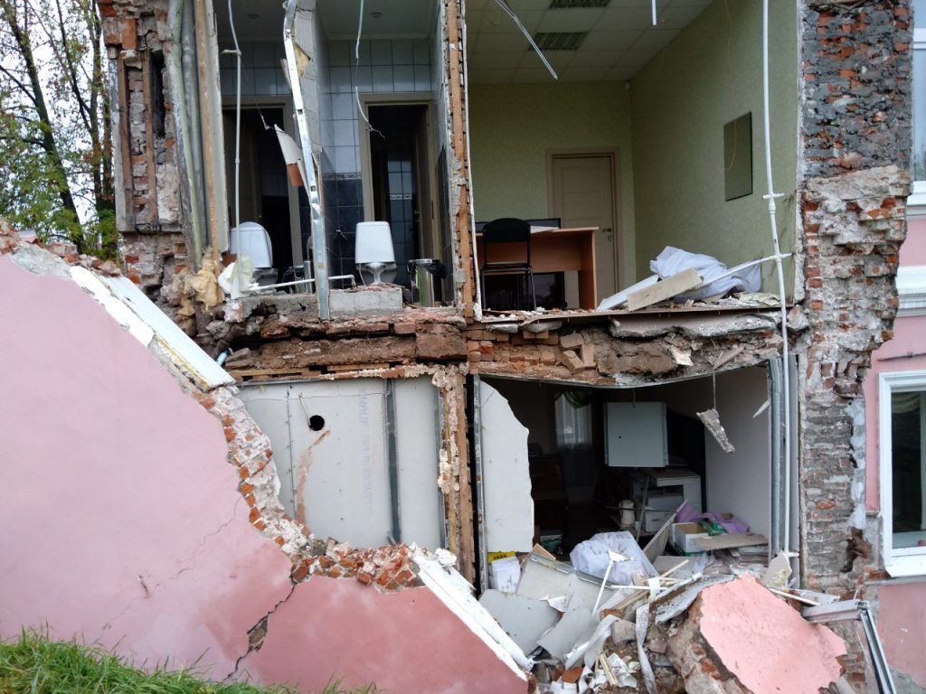 Стена здания обрушилась в Нижнем Новгороде