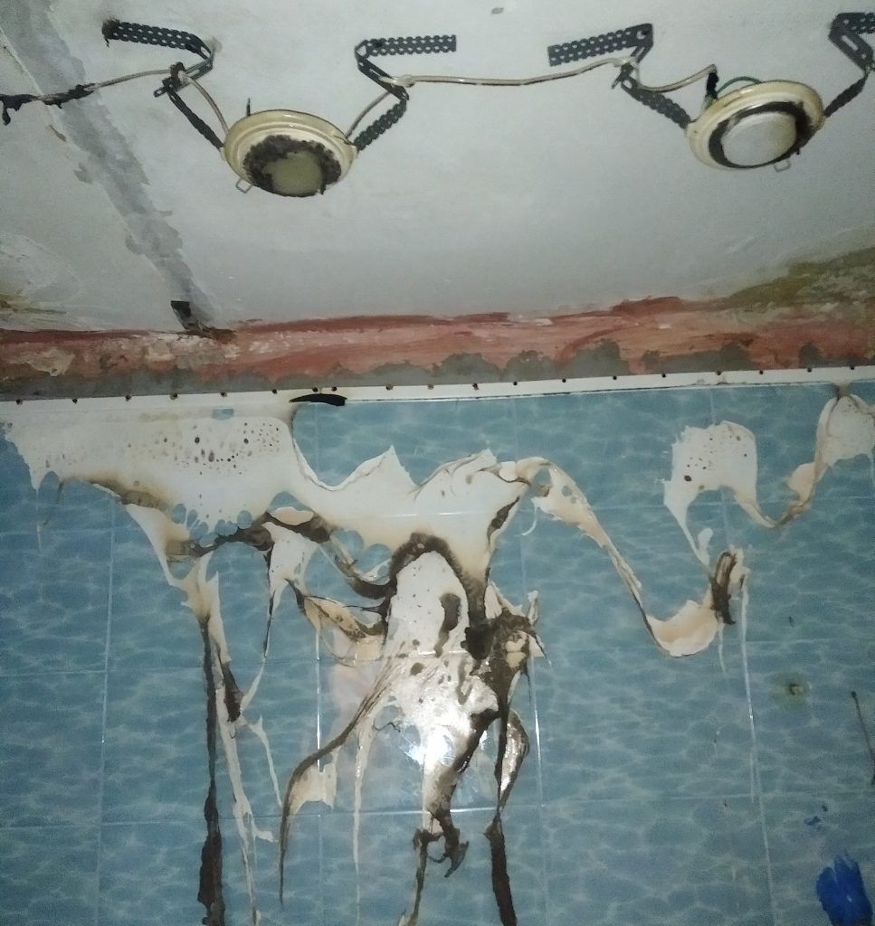 Хлопок спирта выбил окна в квартире в Дзержинске 8 декабря