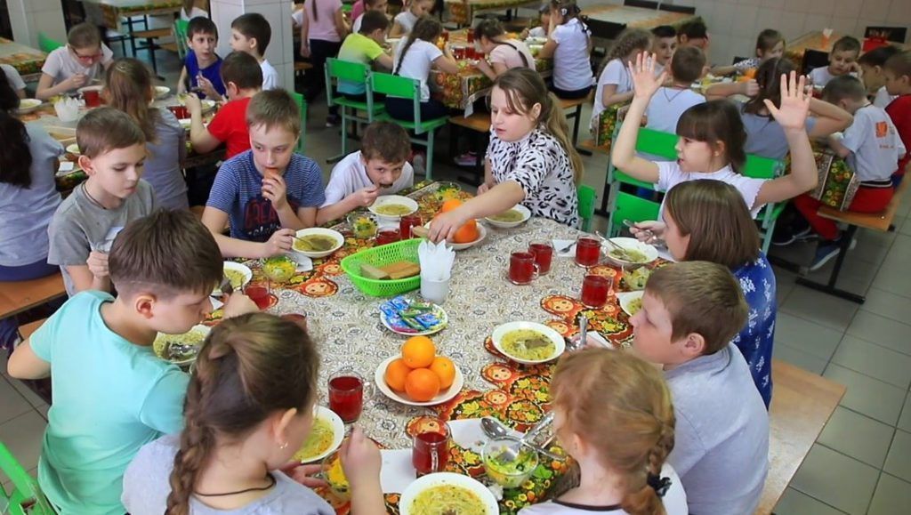 Комбинат школьного питания ТД "Народный" подвел итоги учебного года