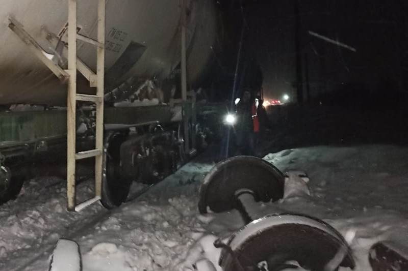 Восемь вагонов. Авария поезда в Нижегородской области. ДТП В Краснобаковском районе Нижегородской области. Происшествия в Краснобаковском районе Нижегородской. Бекасово сход вагонов 27 декабря 2021 года.