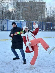 Лидеры НРО СРЗП депутаты Гриневич и Кожухов провели дворовые елки для 1600 детей