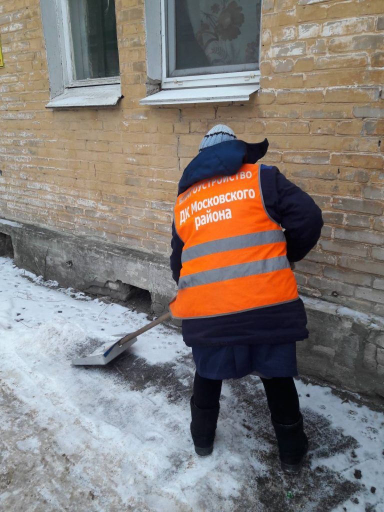 В ДУКах пяти районов Нижнего Новгорода трудятся более 800 дворников и 75 единиц техники