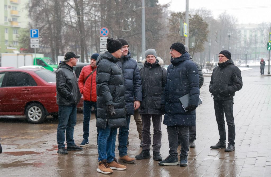 Юрий Шалабаев возобновил пешие обходы Нижнего Новгорода перед большой весенней уборкой