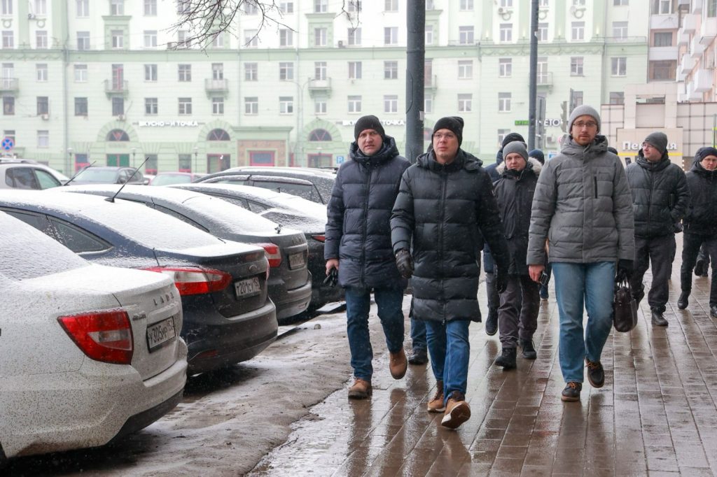 Юрий Шалабаев возобновил пешие обходы Нижнего Новгорода перед большой весенней уборкой