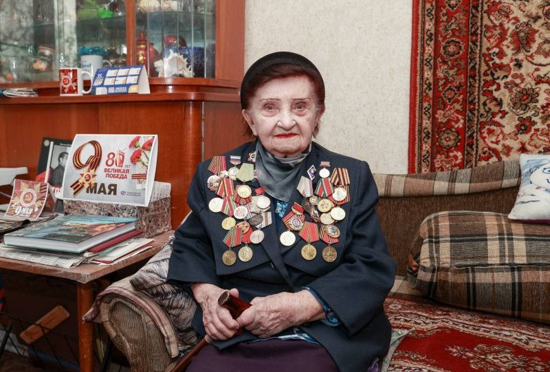 Нижегородским фронтовикам начали вручать знаки "Почетный гражданин Нижнего Новгорода"