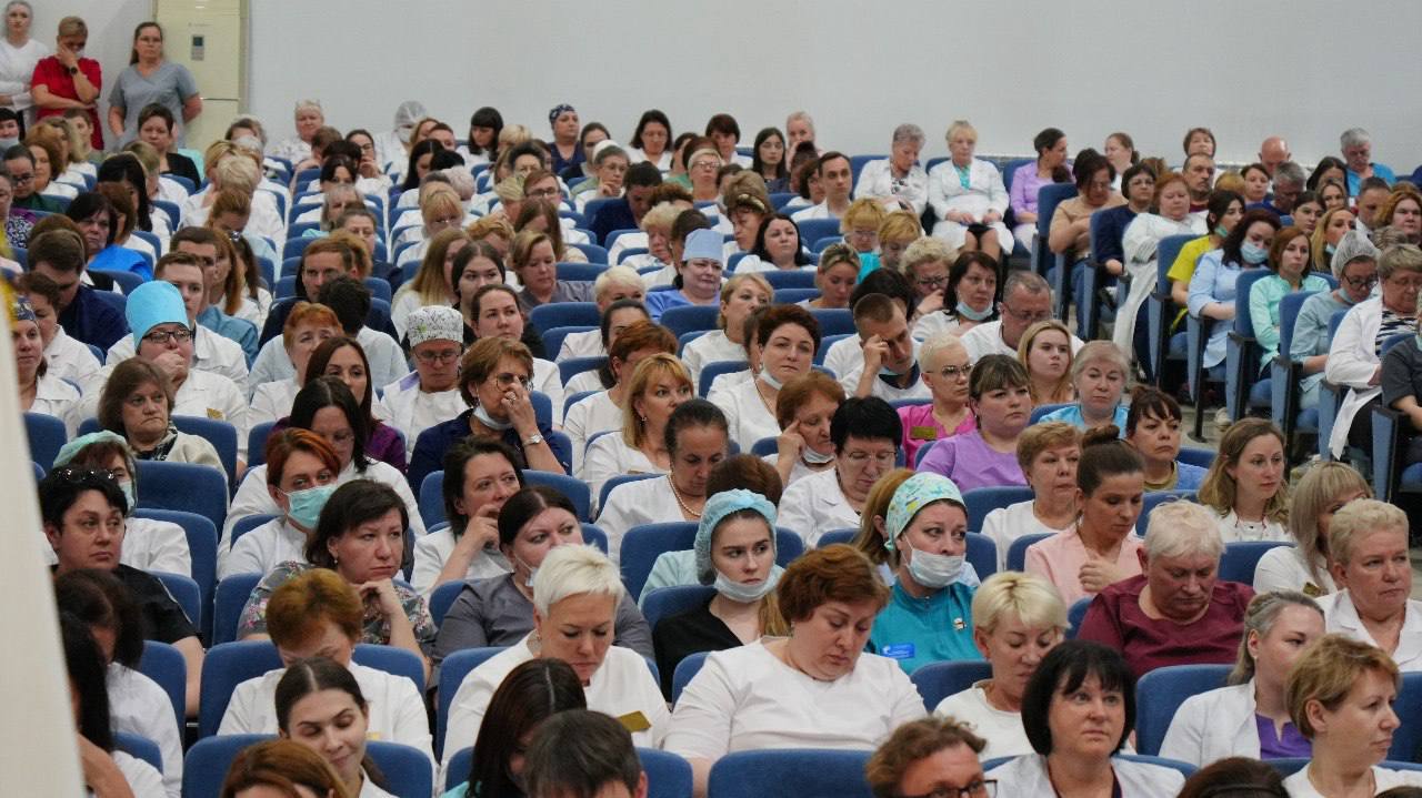 Участники предварительного голосования «Единой России» посетили больницу им. Семашко