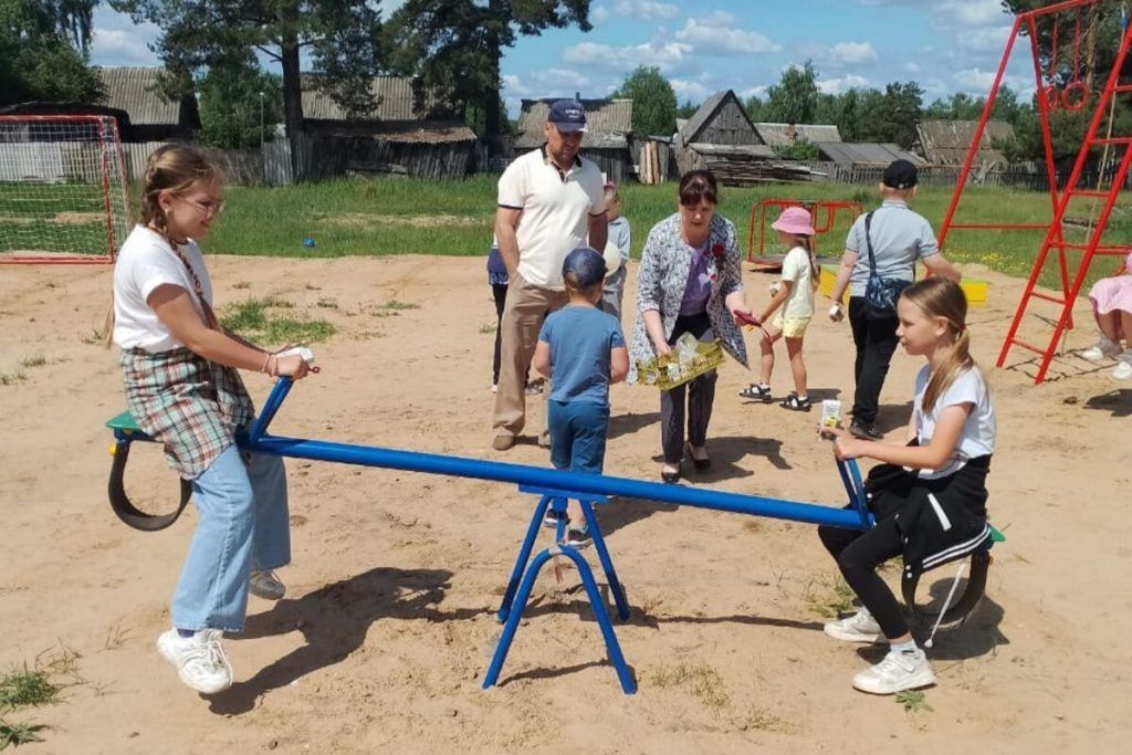 12 детских площадок открыли в Нижегородской области благодаря депутатам КПРФ