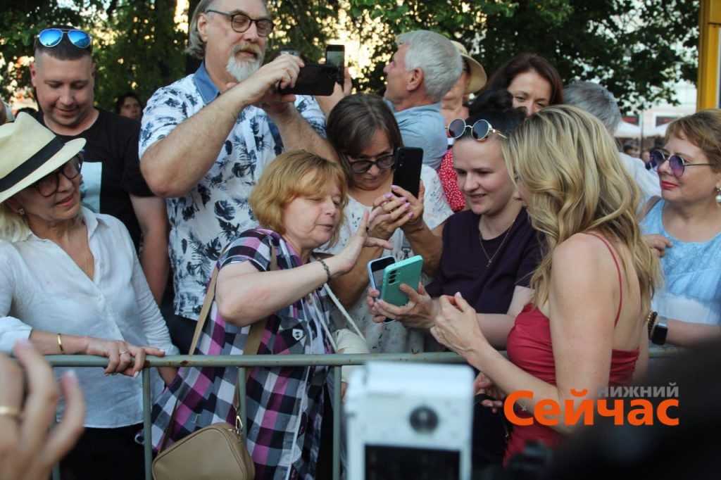 Фестиваль «Горький fest»-2025: фоторепортаж с красной дорожки