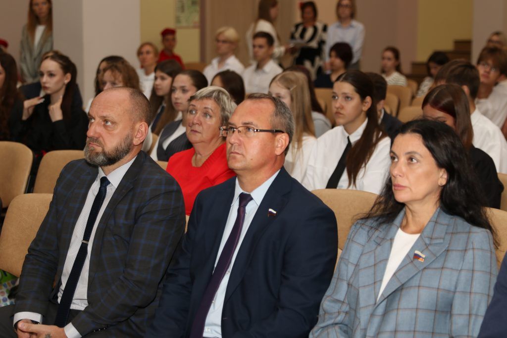 Чинцов принял участие в акции, приуроченной ко Дню солидарности в борьбе с терроризмом