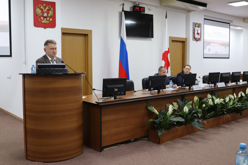 Депутаты нижегородской Думы обсудили отопительный сезон и готовность к зиме дорожных служб